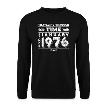 Vintage Zeitreise Geburtstags Design Januar 1976 - Unisex Pullover - Schwarz - Vorne - Alina (178cm) & Michal (187cm)