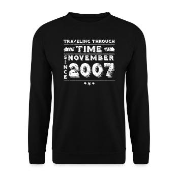 Vintage Time Travel anniversaire Design novembre 2007 - Sweat-shirt Unisexe - noir - Devant - Alina (178cm) & Michal (187cm)