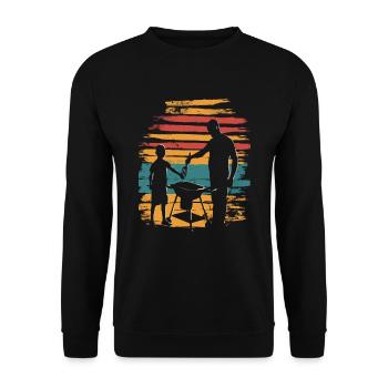 Père et fils griller BBQ Fête des pères - Sweat-shirt Unisexe - noir - Devant - Alina (178cm) & Michal (187cm)