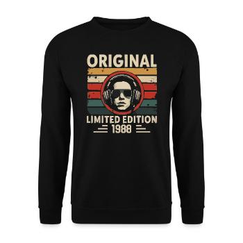 Original 1988 Retro Anniversary 1988 Vintage 1988 - Unisex Sweatshirt - black - Front - Alina (178cm) & Michal (187cm)