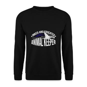 Inked And Educated Animal Keeper Animal Lover Zoo - Unisex Pullover - Schwarz - Vorne - Alina (178cm) & Michal (187cm)