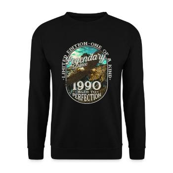 Legendär seit 1990 - Unisex Pullover - Schwarz - Vorne - Alina (178cm) & Michal (187cm)