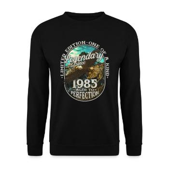 Legendär seit 1985 - Unisex Pullover - Schwarz - Vorne - Alina (178cm) & Michal (187cm)