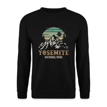 Yosemite National Park Merchandise Rocky Mt. - Unisex Sweatshirt - black - Front - Alina (178cm) & Michal (187cm)