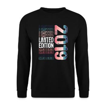 Limited Edition seit 2019 Geburtstag Vintage 2019 - Unisex Pullover - Schwarz - Vorne - Alina (178cm) & Michal (187cm)