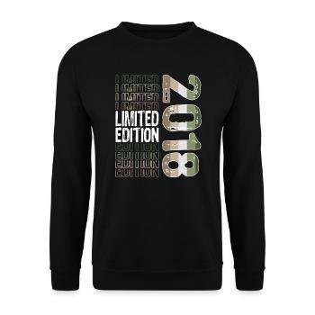 Limited Edition Since 2018 Birthday Vintage 2018 - Unisex Sweatshirt - black - Front - Alina (178cm) & Michal (187cm)