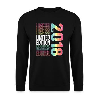 Limited Edition since 2018 Birthday Vintage 2018 - Unisex Sweatshirt - black - Front - Alina (178cm) & Michal (187cm)