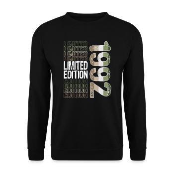 Limited Edition Since 1992 Birthday Vintage 1992 - Unisex Sweatshirt - black - Front - Alina (178cm) & Michal (187cm)