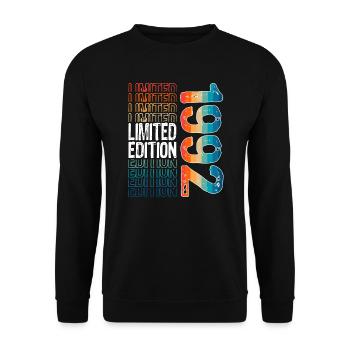 Limited Edition Since 1992 Birthday Vintage 1992 - Unisex Sweatshirt - black - Front - Alina (178cm) & Michal (187cm)