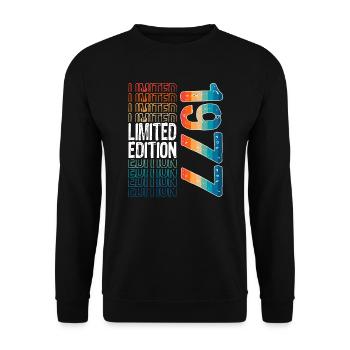 Limited Edition Since 1977 Birthday Vintage 1977 - Unisex Sweatshirt - black - Front - Alina (178cm) & Michal (187cm)