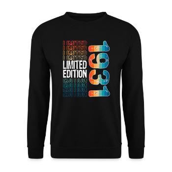 Limited Edition Since 1931 Birthday Vintage 1931 - Unisex Sweatshirt - black - Front - Alina (178cm) & Michal (187cm)