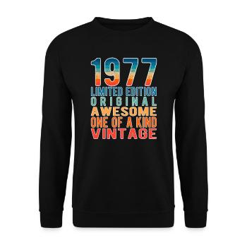 Limited Edition Since 1977 Birthday Vintage 1977 - Unisex Sweatshirt - black - Front - Alina (178cm) & Michal (187cm)