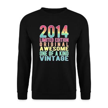 Limited Edition Since 2014 Birthday Vintage 2014 - Unisex Sweatshirt - black - Front - Alina (178cm) & Michal (187cm)