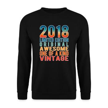 Limited Edition Since 2018 Birthday Vintage 2018 - Unisex Sweatshirt - black - Front - Alina (178cm) & Michal (187cm)