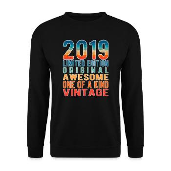 Edition limitée depuis 2019 Anniversaire Millésime 2019 - Sweat-shirt Unisexe - noir - Devant - Alina (178cm) & Michal (187cm)