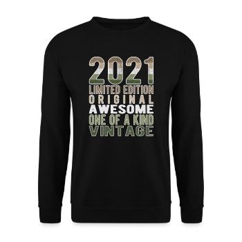 Limited Edition Since 2021 Birthday Vintage 2021 - Unisex Sweatshirt - black - Front - Alina (178cm) & Michal (187cm)