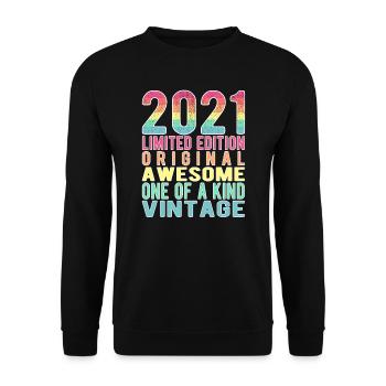 Limited Edition Since 2021 Birthday Vintage 2021 - Unisex Sweatshirt - black - Front - Alina (178cm) & Michal (187cm)