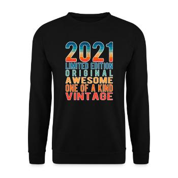 Limited Edition Since 2021 Birthday Vintage 2021 - Unisex Sweatshirt - black - Front - Alina (178cm) & Michal (187cm)