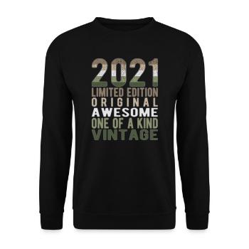 Limited Edition Since 2021 Birthday Vintage 2021 - Unisex Sweatshirt - black - Front - Alina (178cm) & Michal (187cm)