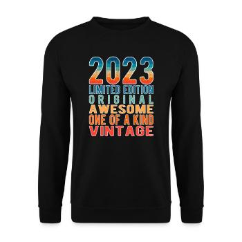 Limited Edition since 2023 Birthday Vintage 2023 - Unisex Sweatshirt - black - Front - Alina (178cm) & Michal (187cm)