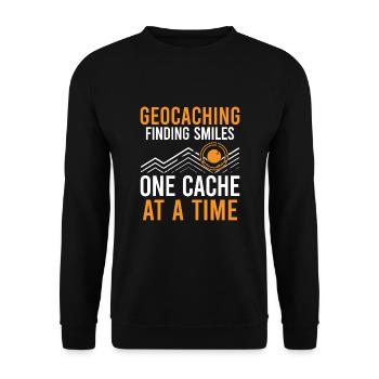 Geocaching Geocache Funny Geocacher Geocacher Sayi - Unisex Sweatshirt - black - Front - Alina (178cm) & Michal (187cm)