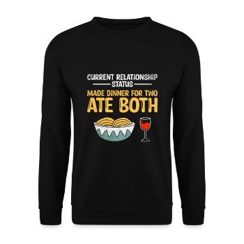 Aktueller Beziehungsstatus Zubereitetes Abendessen für zwei - Unisex Pullover - Schwarz - Vorne - Alina (178cm) & Michal (187cm)