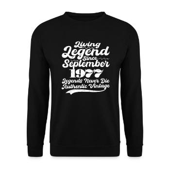 Es war einmal eine Legende. September 1977 Geburts - Unisex Pullover - Schwarz - Vorne - Alina (178cm) & Michal (187cm)