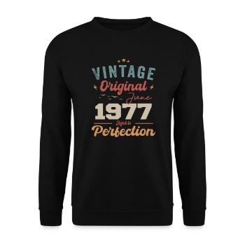 June 1977 Aged to Perfection June 1977 vintage - Unisex Sweatshirt - black - Front - Alina (178cm) & Michal (187cm)