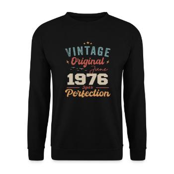 June 1976 Aged to Perfection June 1976 vintage - Unisex Sweatshirt - black - Front - Alina (178cm) & Michal (187cm)