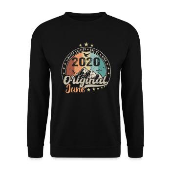 June 2020 Retro Vintage Birthday Gift 2020 - Unisex Sweatshirt - black - Front - Alina (178cm) & Michal (187cm)