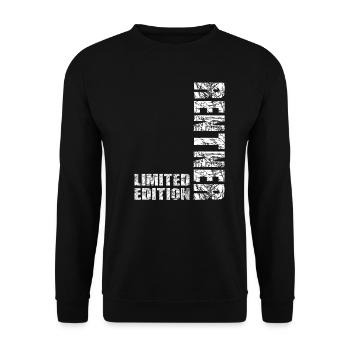 Rentner Ruhestand Rente Rentnerin Renteneintritt - Unisex Pullover - Schwarz - Vorne - Alina (178cm) & Michal (187cm)