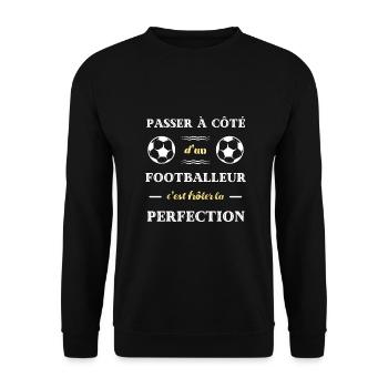 perfection footballeur humour foot homme cadeau - Sweat-shirt Unisexe - noir - Devant - Alina (178cm) & Michal (187cm)