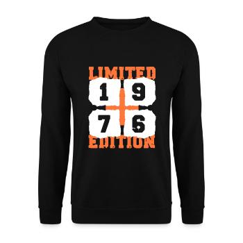 1976 birthday 46 years anniversary limited edition - Unisex Sweatshirt - black - Front - Alina (178cm) & Michal (187cm)