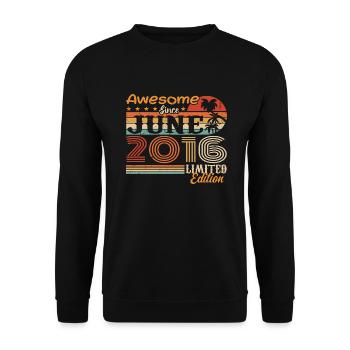 June 2016 Retro Vintage Juni 2016 birthday - Unisex Sweatshirt - black - Front - Alina (178cm) & Michal (187cm)