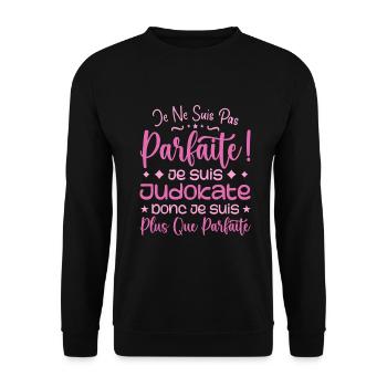 Ein mehr als perfekter Judoka, ein Traumberuf - Unisex Pullover - Schwarz - Vorne - Alina (178cm) & Michal (187cm)