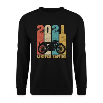 Vintage Motorrad 2021 Retro Geburtstagsgeschenk - Unisex Pullover - Schwarz - Vorne - Alina (178cm) & Michal (187cm)
