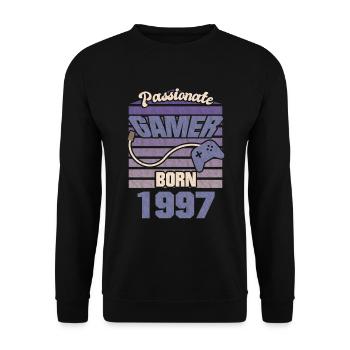 Gaming Geschenk 1997 Geboren Geburtstag Gamer - Unisex Pullover - Schwarz - Vorne - Alina (178cm) & Michal (187cm)
