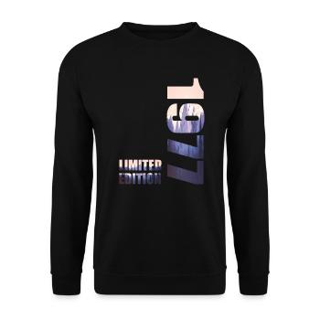 1977. Limited Edition T-Shirt Birthday Idea - Unisex Sweatshirt - black - Front - Alina (178cm) & Michal (187cm)