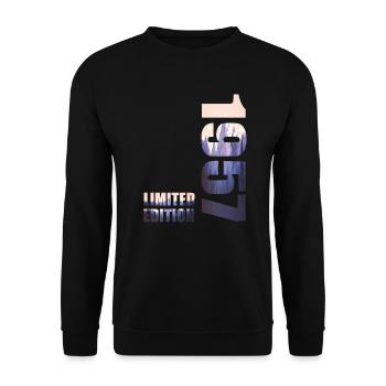 1957. Limited Edition T-Shirt Birthday Idea - Unisex Sweatshirt - black - Front - Alina (178cm) & Michal (187cm)