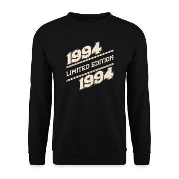 1994 BC Limitierte Auflage - 1994 Geburtstagsgeschenk - Unisex Pullover - Schwarz - Vorne - Alina (178cm) & Michal (187cm)