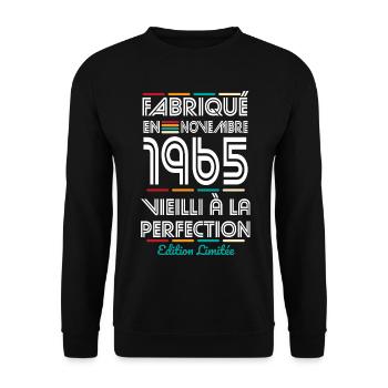 Anniversaire 60 ans - Fabriqué en Novembre 1965 - Sweat-shirt Unisexe - noir - Devant - Alina (178cm) & Michal (187cm)