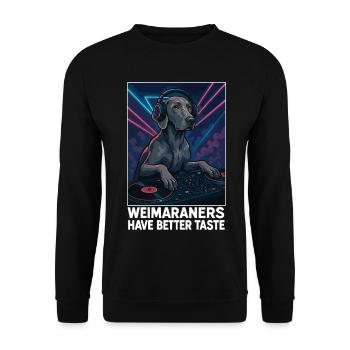 Weimaraner DJ: Elegant im Club mit Kopfhörer - Unisex Pullover - Schwarz - Vorne - Alina (178cm) & Michal (187cm)