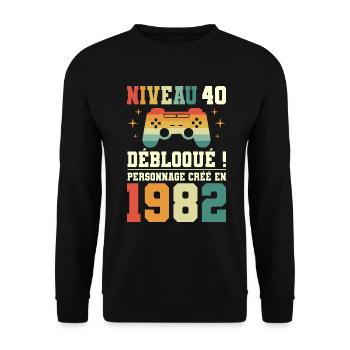 Anniversaire 40 Ans Geek Niveau 40 Humour - Sweat-shirt Unisexe - noir - Devant - Alina (178cm) & Michal (187cm)