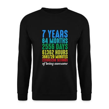 7 ans 7 ans 7 ans 7 ans vintage rétro numéros - Sweat-shirt Unisexe - noir - Devant - Alina (178cm) & Michal (187cm)