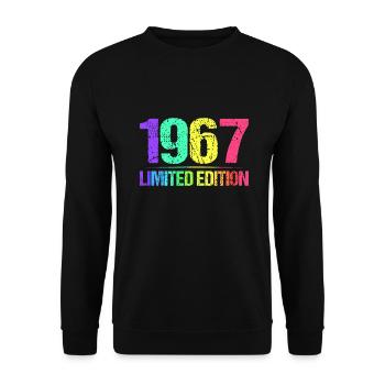 1967 Limited Edition Jahrgang 67er Retro Jahrgang - Unisex Pullover - Schwarz - Vorne - Alina (178cm) & Michal (187cm)