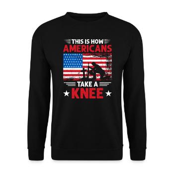 So gehen die Amerikaner am 4. Juli in die Knie - Unisex Pullover - Schwarz - Vorne - Alina (178cm) & Michal (187cm)