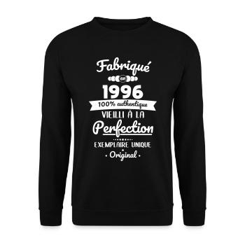 Made in 1996 – Aged to perfection - Unisex Sweatshirt - black - Front - Alina (178cm) & Michal (187cm)