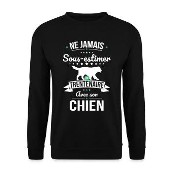 Sous-estimer un trentenaire avec son chien - Sweat-shirt Unisexe - noir - Devant - Alina (178cm) & Michal (187cm)