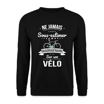 Sous-estimer un quadragénaire sur son vélo - Sweat-shirt Unisexe - noir - Devant - Alina (178cm) & Michal (187cm)