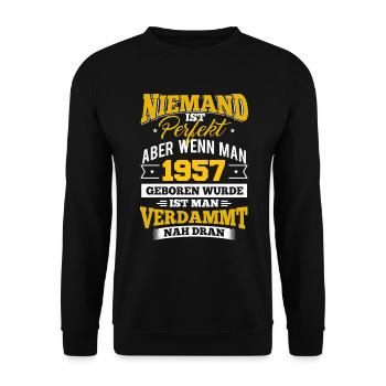 1957 Geburtsjahr Geburtstag Geburt geboren - Unisex Pullover - Schwarz - Vorne - Alina (178cm) & Michal (187cm)